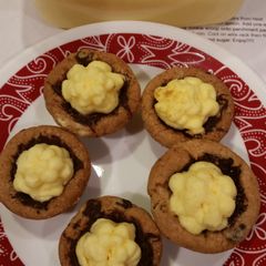 A picture of Vanilla Custard filling.