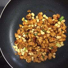 A picture of homemade Kungpao chicken.