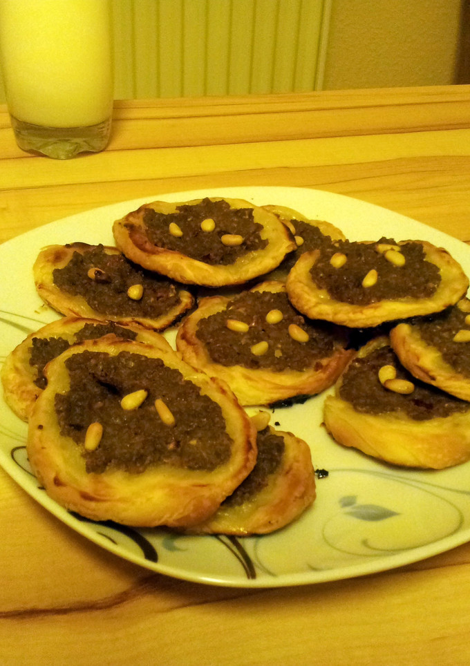 A picture of Bird nest.