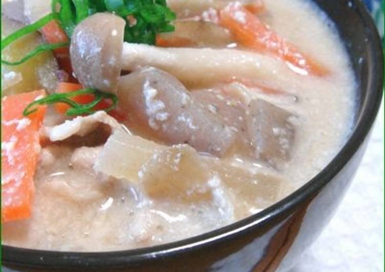 Recipe of Award-winning Pork Soup with Sake Lees