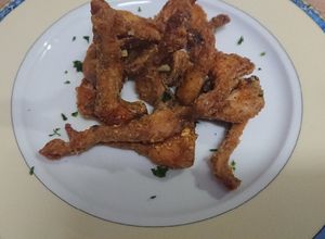 Una foto de Chuletitas de conejo rebozadas al ajo cabañil