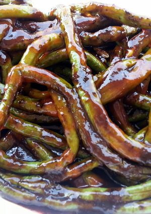 A picture of Yucky Earth Worm(VEGAN HOLLOWEEN 2013 ) Longbean In Spicy Black Pepper Sauce.
