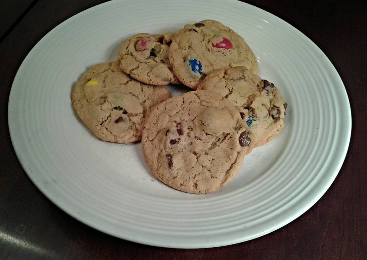 Recipe of Ultimate Cherry Chocolate Chip Almond Cookies