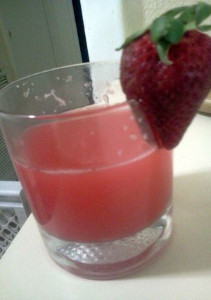 A picture of tutti frutti alcoholic drink.
