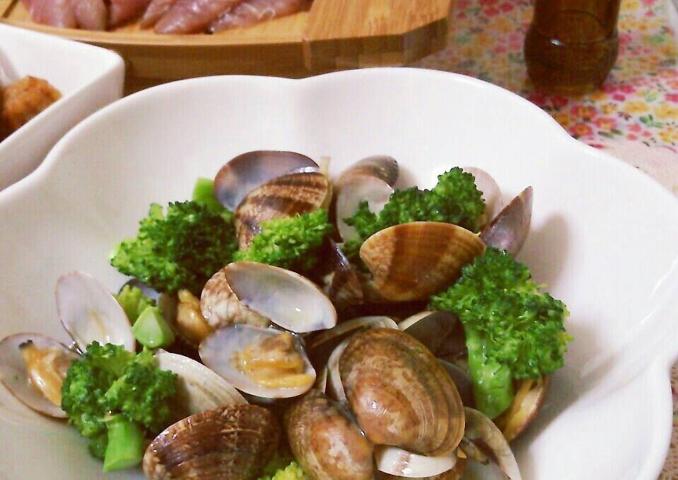 Sake-Steamed Manila Clams with Butter Soy Sauce