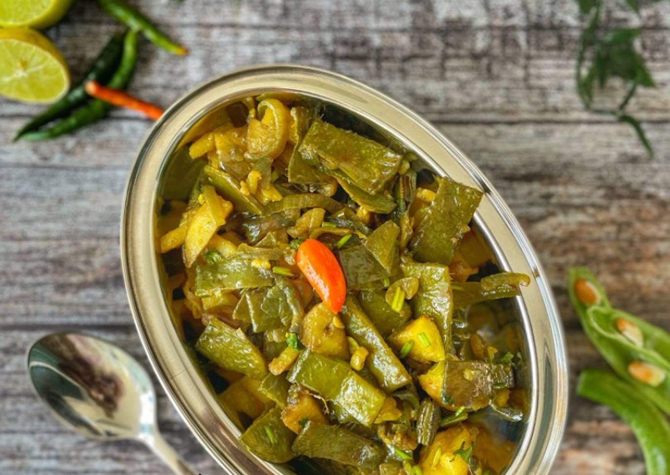 Seem Aloo Bhaja ( Broad beans & Potato Fry)