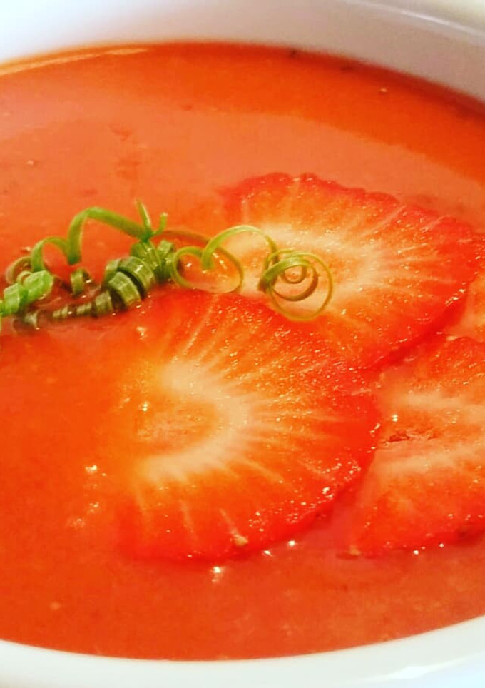 Una foto de Gazpacho de fresas