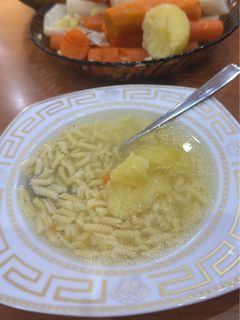 Hagyományos tyúkhúsleves recept fotója