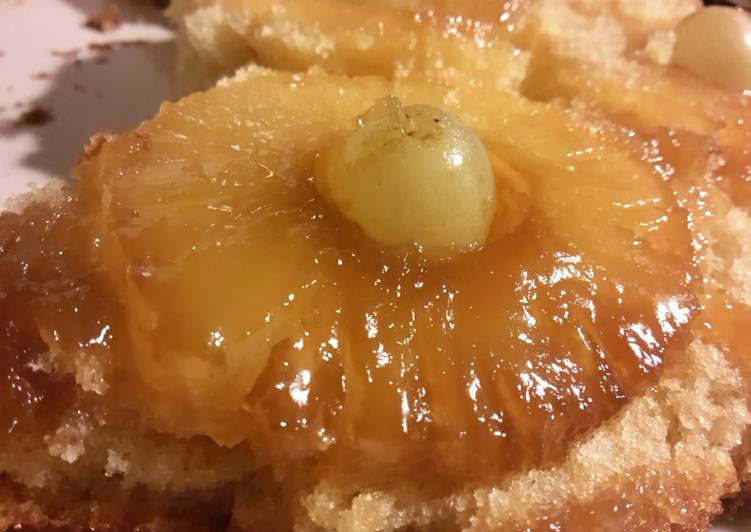 Get Healthy with AMIEs PINEAPPLE-UPSIDE DOWN Cake