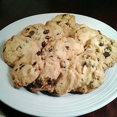 A picture of Crispy Chocolate Chip Cookies.