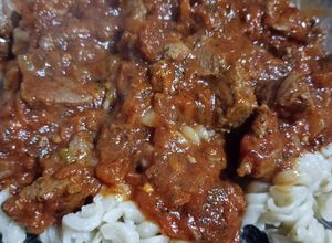 Una foto de Fideos con Tuco y carne