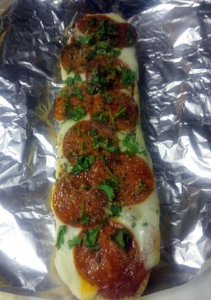 A picture of LuBella's Slammin Pepperoni Pizza Bread.