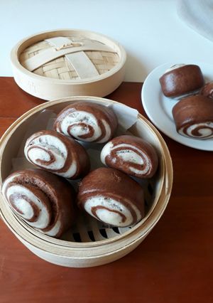 A picture of Chocolate Spiral Mantou.