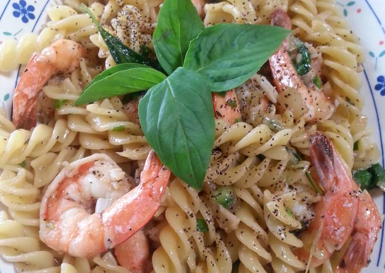 Simple Way to Make Homemade Jari&#39;s shrimp marinated beer pasta