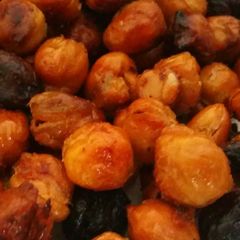 A picture of Roasted Garlic Crunchy Chick Peas.