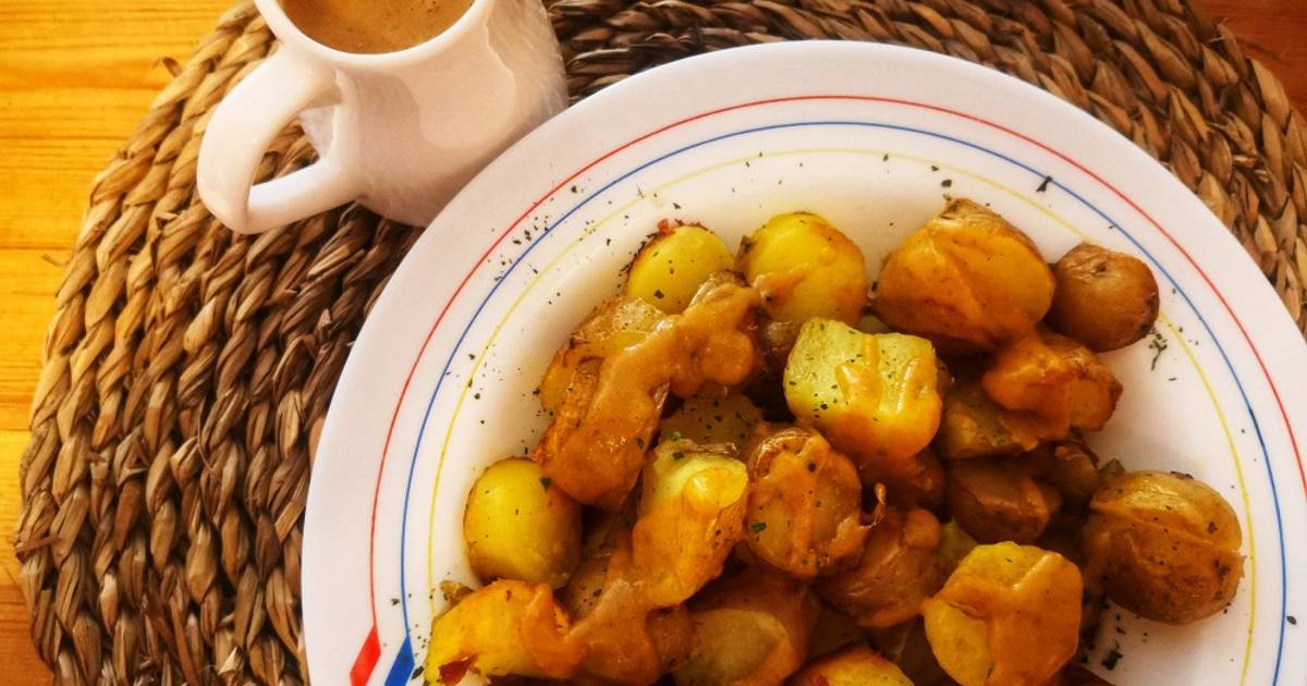 Patatas bravas con mambo