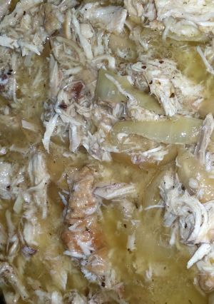 A picture of Lemon garlic crockpot chicken.