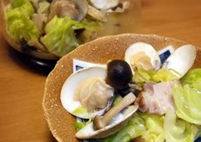 How to Make Favorite Sake Steamed Surf Clams with Cabbage Made in the Microwave