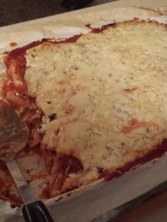 A picture of Awesome cheesy baked ziti.