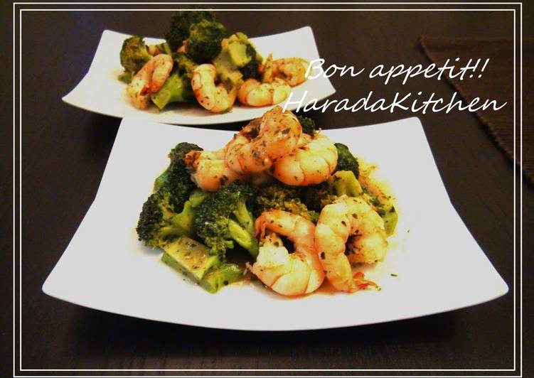 Steps to Make Any-night-of-the-week 10 Minute Shrimp &amp; Broccoli Basil Sauté