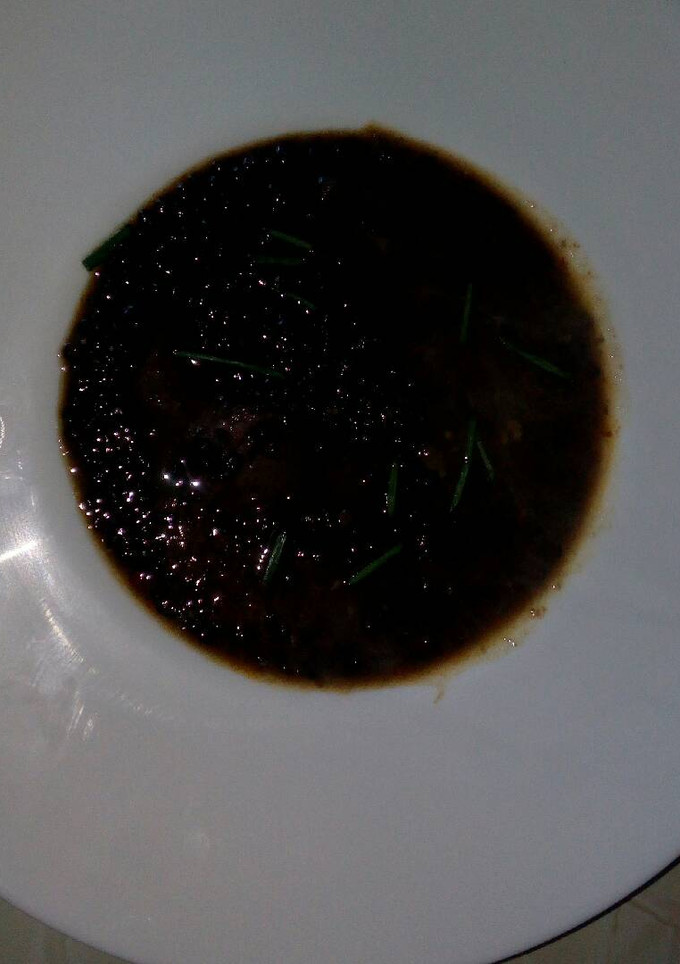 Una foto de Lentejas caviar con calamar al pimiento choricero
