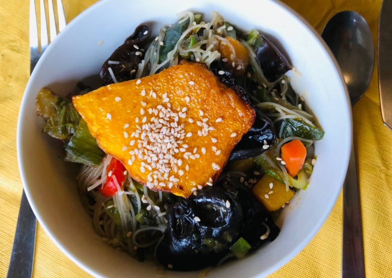 Guiso de verduras con zapallo y orejas de palo