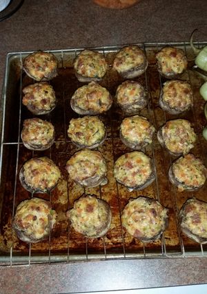 A picture of Stuffed mushrooms.