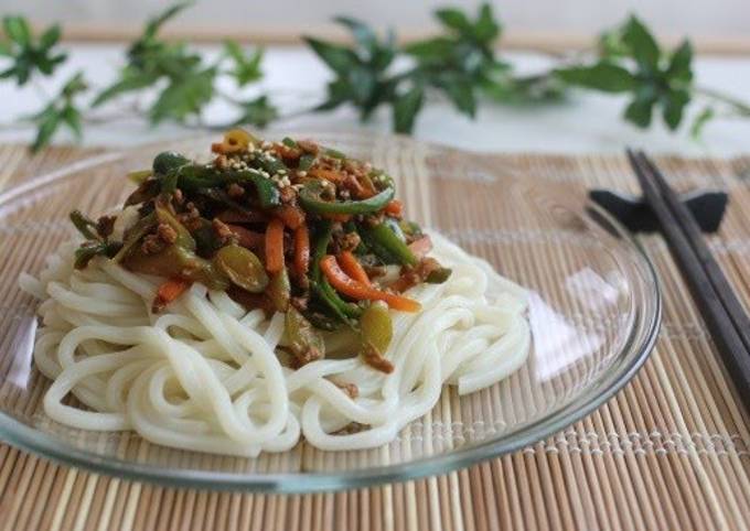 Delicious! Zhajiang Udon Noodles with Ground Meat and Green Pepper