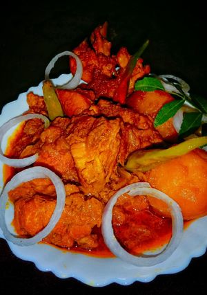 চিকেন কষা (Chicken Kosa recipe in bengali) রেসিপির প্রধান ছবি