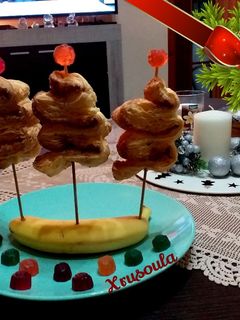 Φωτογραφία της συνταγής 🎅🌳 Γλυκά δεντράκια σφολιάτας