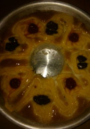 Una foto de Rosca de Pascua con pasas de uvas