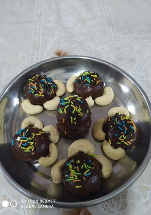 ડ્રાયફ્રુટ બોલ(Dryfruit Ball Recipe in Gujarati) રેસીપી મુખ્ય ફોટો