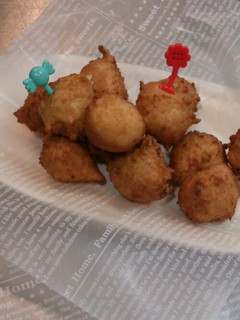 A picture of Easy Bite-Sized Tofu Donuts.