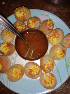 પાણીપુરી (pani puri Recipein Gujarati) રેસીપી મુખ્ય ફોટો