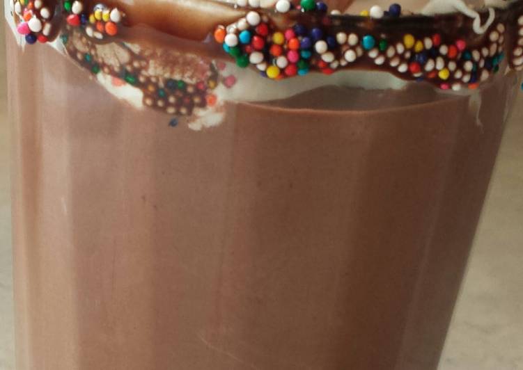 Recipe of Super Quick Homemade Rich Chocolate Pudding Milkshake