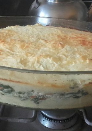 Una foto de Pastel de papa de acelga y pollo