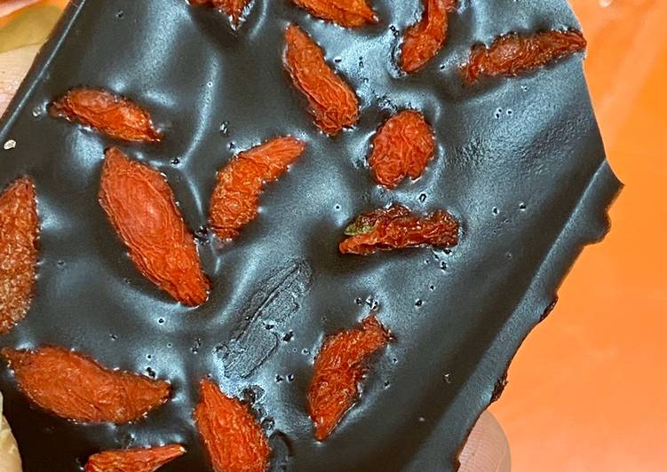 Recipe: Yummy Goji Berries Chocolate