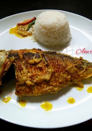 A picture of Twist Grilled Hilsha Mustard curry.