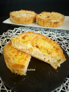 Una foto de Tartaletas de hojaldre y salmón