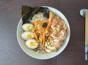 Une photo de udon oeuf