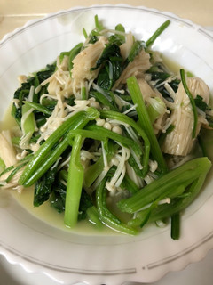 菠菜炒金針菇 的食譜成品照片
