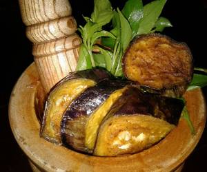 Resep Terbaik Terong goreng tepung Gurih Mantul Resep Terbaik Terong goreng tepung Gurih Mantul