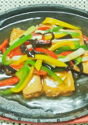 鐵板豆腐 的食譜成品照片