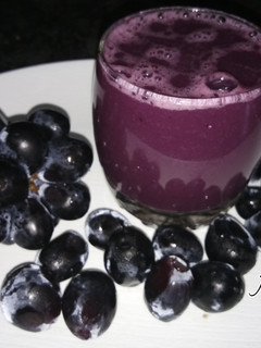 A picture of Black grapes juice.