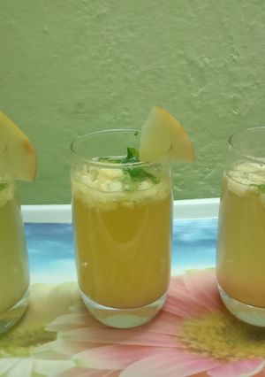 अँपल मोकटेल (apple mocktail recipe in marathi) रेसिपी चे मुख्य फोटो 