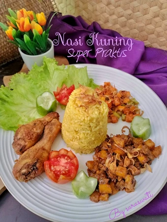 Langkah Mudah untuk Membuat Resep  Nasi Kuning Super Praktis dan Pelengkapnya yang Enak, Enak