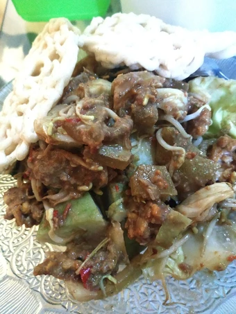 Cara Mudah Membuat Resep Rujak Petis yang Menggugah Selera Anti Ribet, Uenak Banget