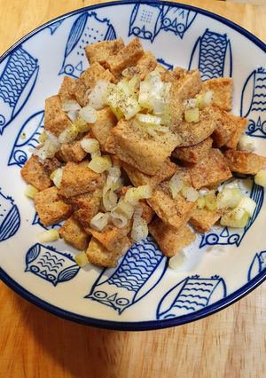 椒鹽豆腐乾 的食譜成品照片
