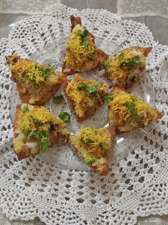रोटी स्नैक्स (Roti Snacks recipe in hindi) रेसिपी मुख्य फोटो