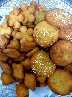 A picture of Sweet semolina biscuits 😊(meethi rawa puri).